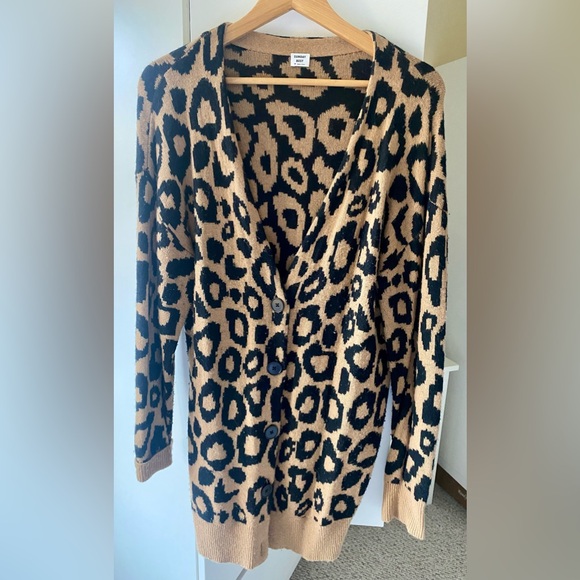 Sunday Best Leopard Cardigan (Aritzia) - Picture 3 of 5